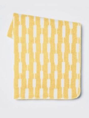 Threshold 50”x60” Yellow and White throw blanket